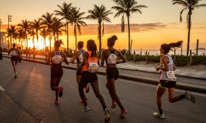 Quais os tênis vencedores da Maratona do Rio 2022?