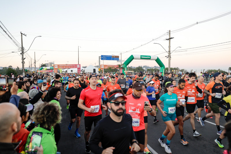 Meia Maratona de Porto Alegre: Triunfo de Aline Prudêncio e Maicon Mancuso