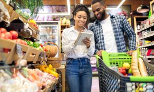 Sete dicas para montar uma lista de compras com foco em uma alimentação saudável