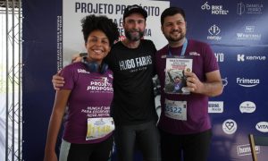 Maratonista Hugo Farias lança livro sobre corrida de rua