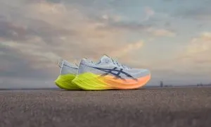 ASICS lança Superblast™ 2 no Brasil com tecnologia FF TURBO™ PLUS