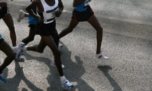 Quais são os principais desafios físicos ao correr uma maratona?