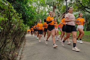 adidas faz treinos grátis que rendem até vinho e comida de graça aos corredores