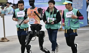 Robôs nas ruas: a corrida que uniu tecnologia e resistência humana em Pequim