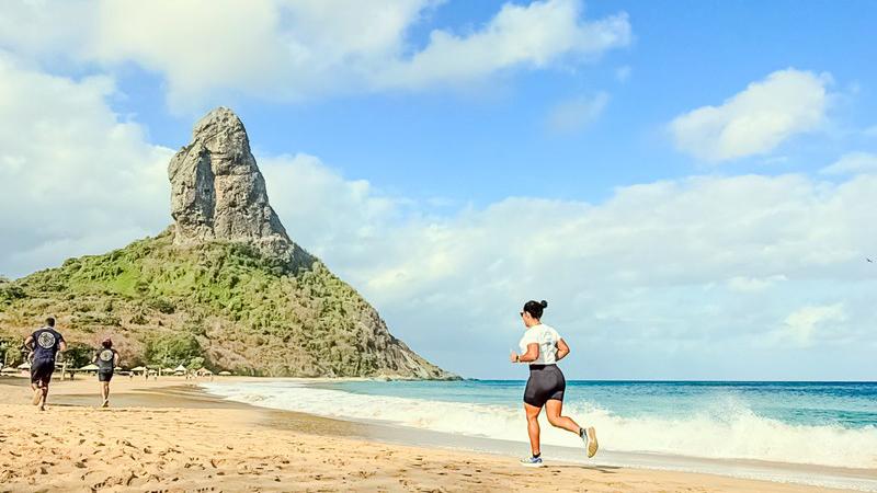 Mountain Do Fernando de Noronha mescla corrida com preservação