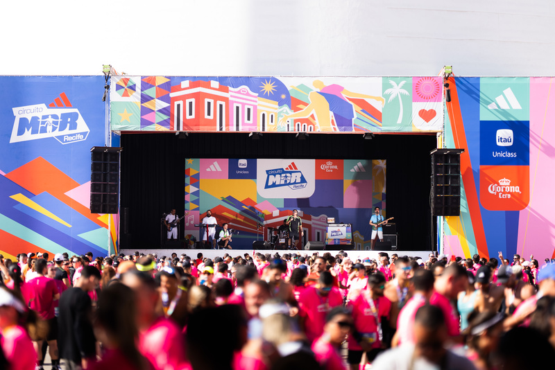 Sob o sol e brisa de Boa Viagem, Recife recebe com festa a etapa do Circuito adidas Maratona do Rio