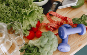 Pequenas ações diárias podem reduzir o risco de doenças crônicas e garantir até 10 anos extras de vida saudável