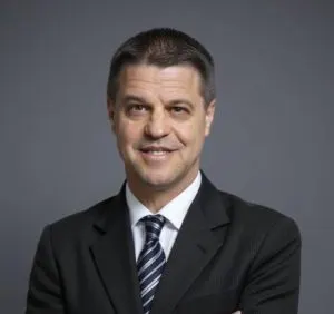 Dr. Ricardo Stein