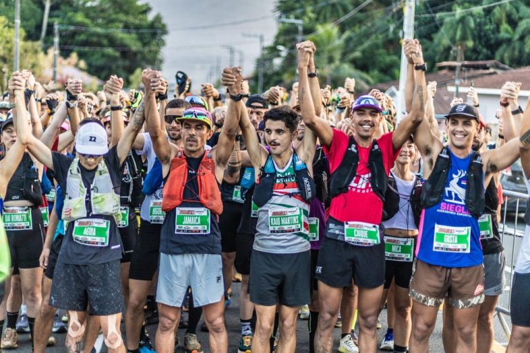 464542_1199077_ekg20758_web_