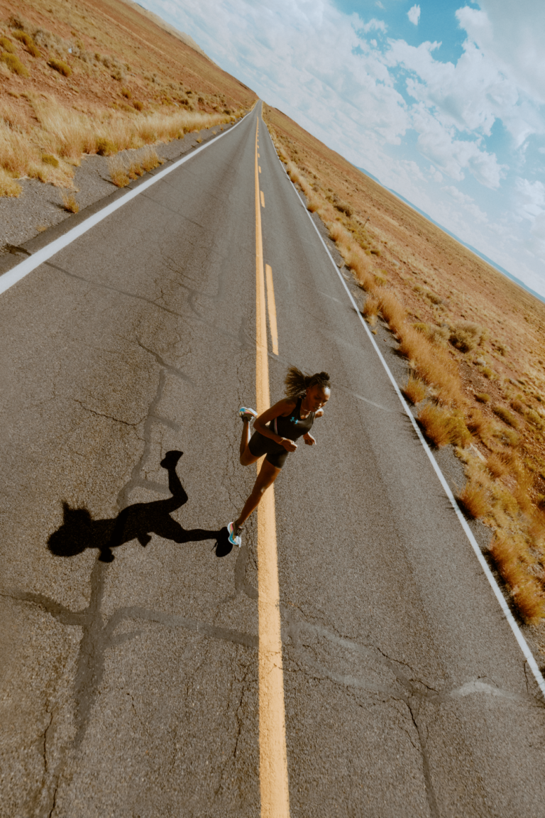 Sharon Lokedi com Under Armour Velociti Elite 3 - Crédito Divulgação Under Armour_03