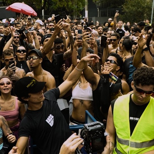 Música vira motor dos clubes de corrida urbanos e atrai marcas como a WAAW by Alok