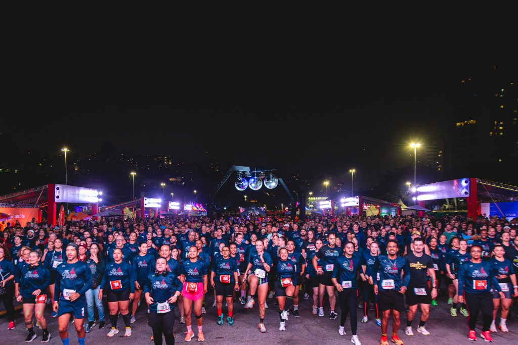 Santander Night Run transforma Campo Grande em palco de corrida, música e experiência noturna