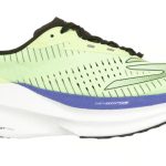 Skechers Aero Razor: leve, com placa de nylon e preço agressivo, tênis mira os treinos rápidos