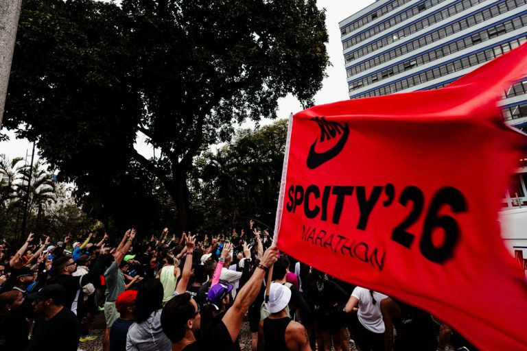 Mais de 500 corredores participam da Shakeout Run da Nike na véspera da SP City Marathon