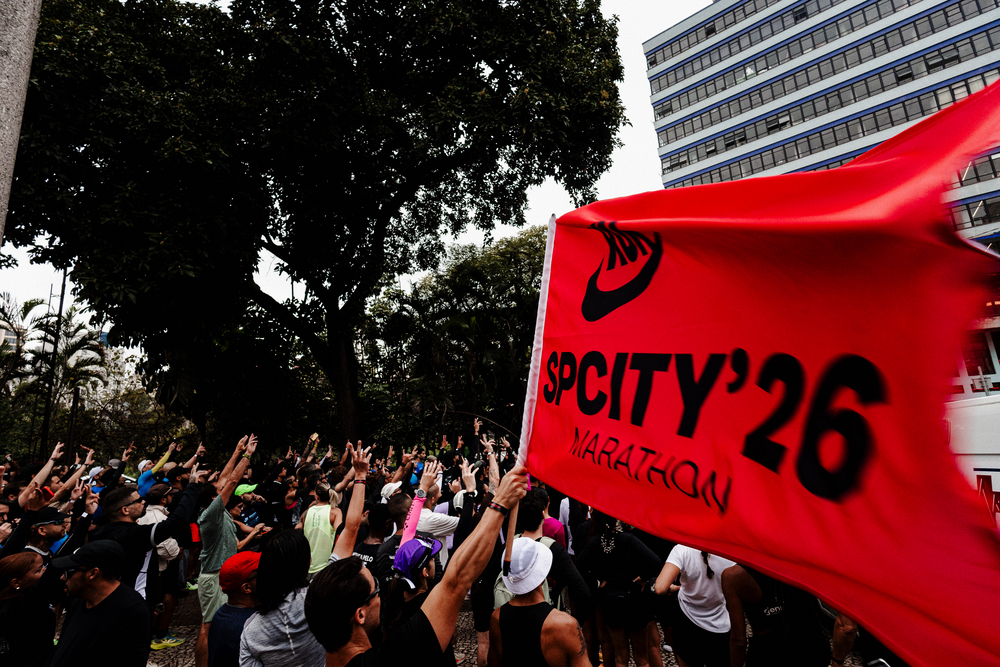 Mais de 500 corredores participam da Shakeout Run da Nike na véspera da SP City Marathon