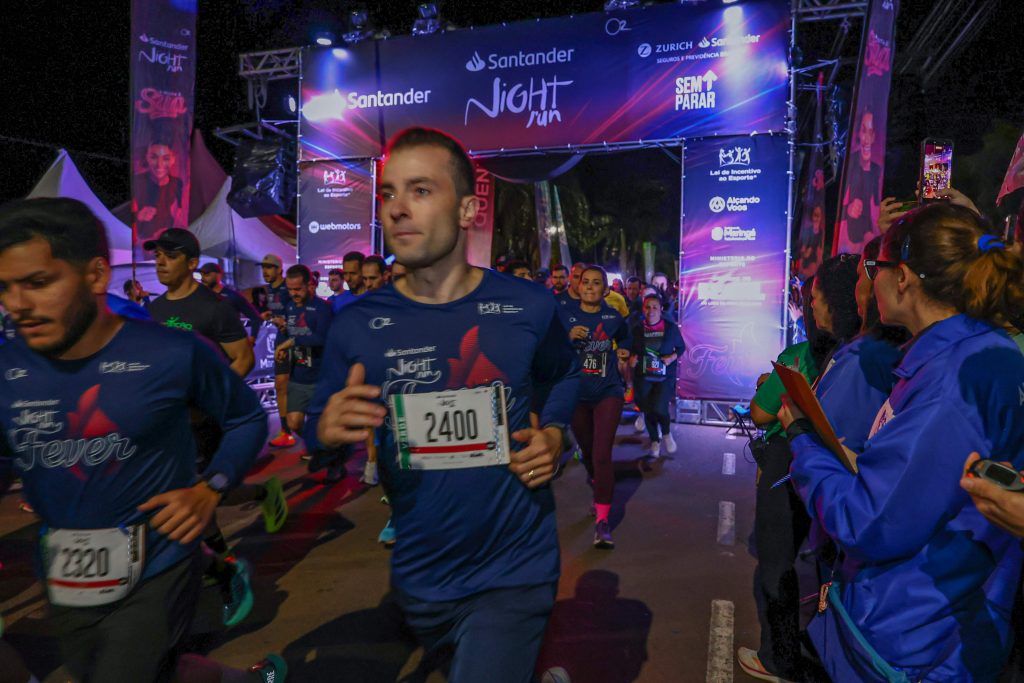 Santander Night Run leva corrida noturna à beira-mar de Florianópolis