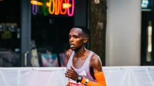 maratona-de-chicago-2026-amos-kipruto-campeao