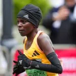 Peres Jepchirchir, campeã olímpica e mundial da maratona, é suspensa provisoriamente por doping com EPO